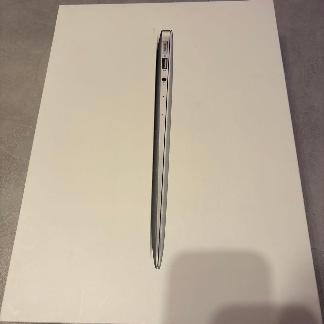 MacBookAir 2014 13インチ 256GB i5 シルバー 美品
