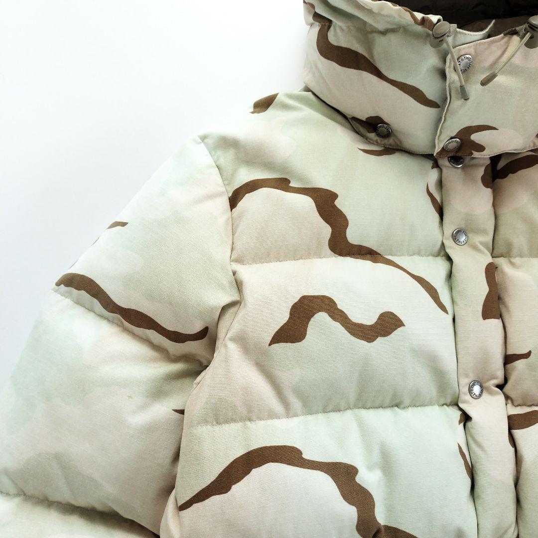 美品 ディスイズネバーザット ダウンジャケットカモフラ【Ｌ】