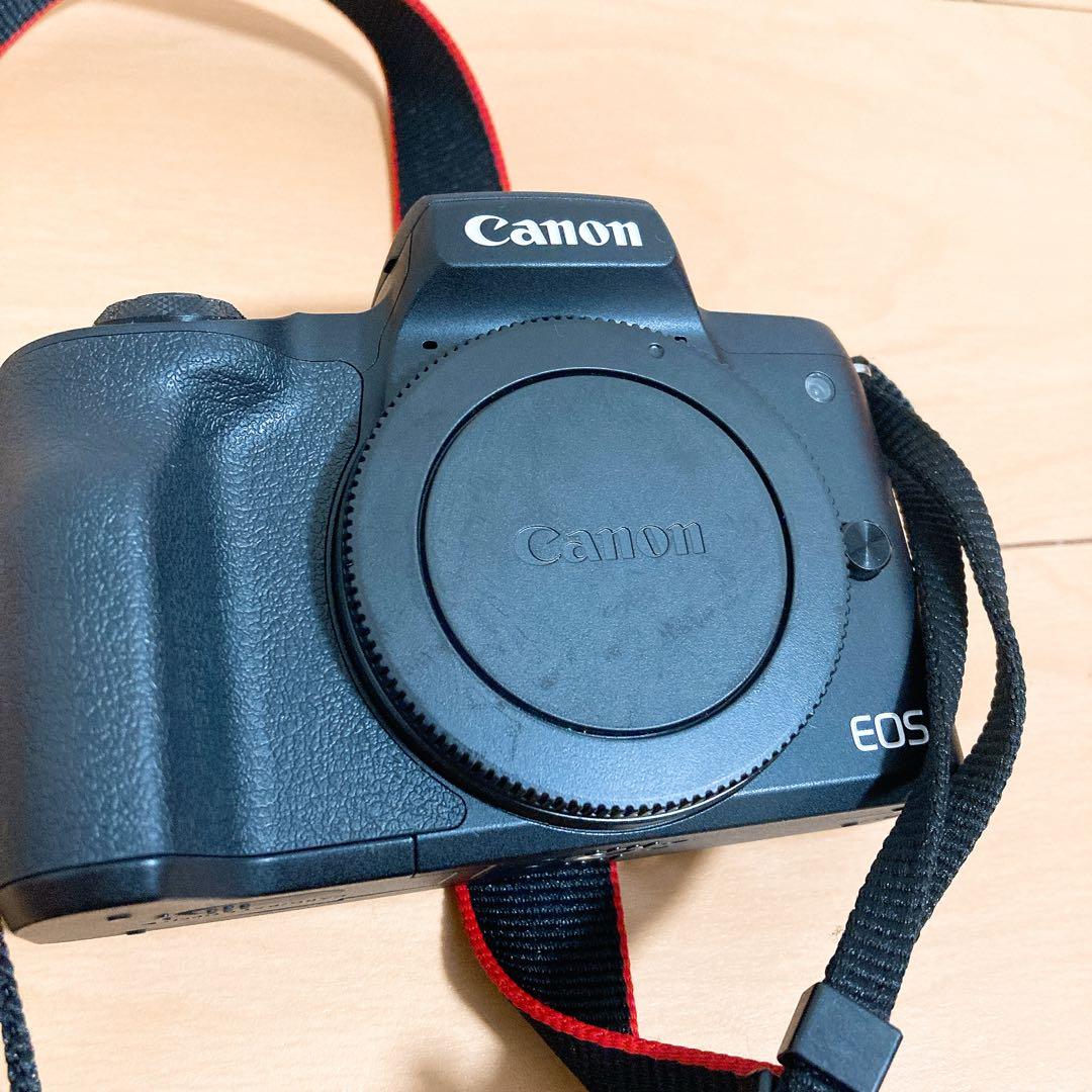 ミラーレス　ダブルレンズキット　eos kiss m 【値引き不可】