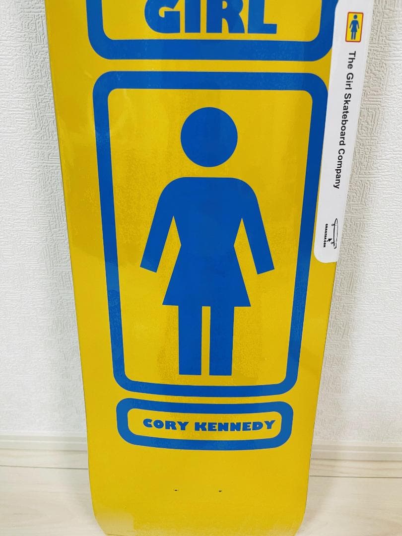 台湾製無地黒デッキテープ付きGIRL ガール　8.0デッキ