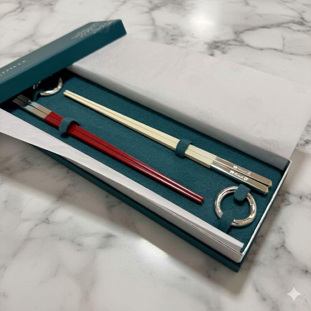 【新品未使用】CHRISTOFLE 箸 赤白 2本 箸置きセット