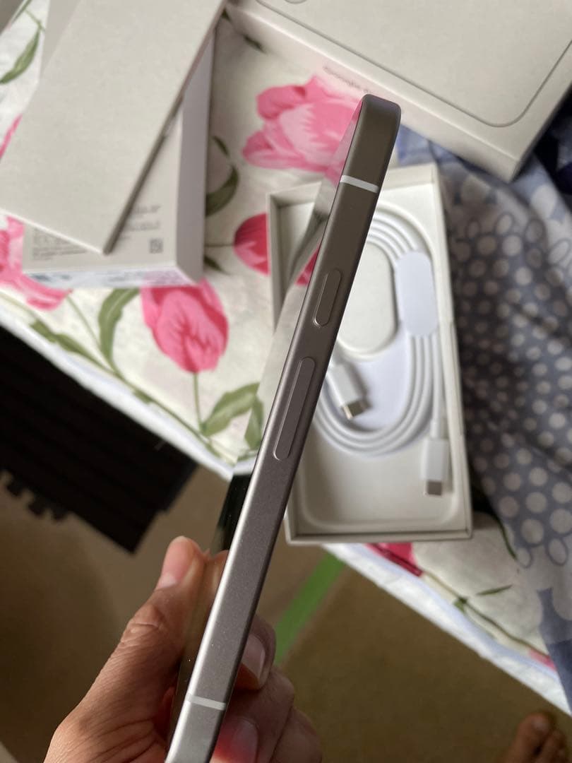 i*5様 Google Pixel 9a ホワイト 充電ケーブル付き