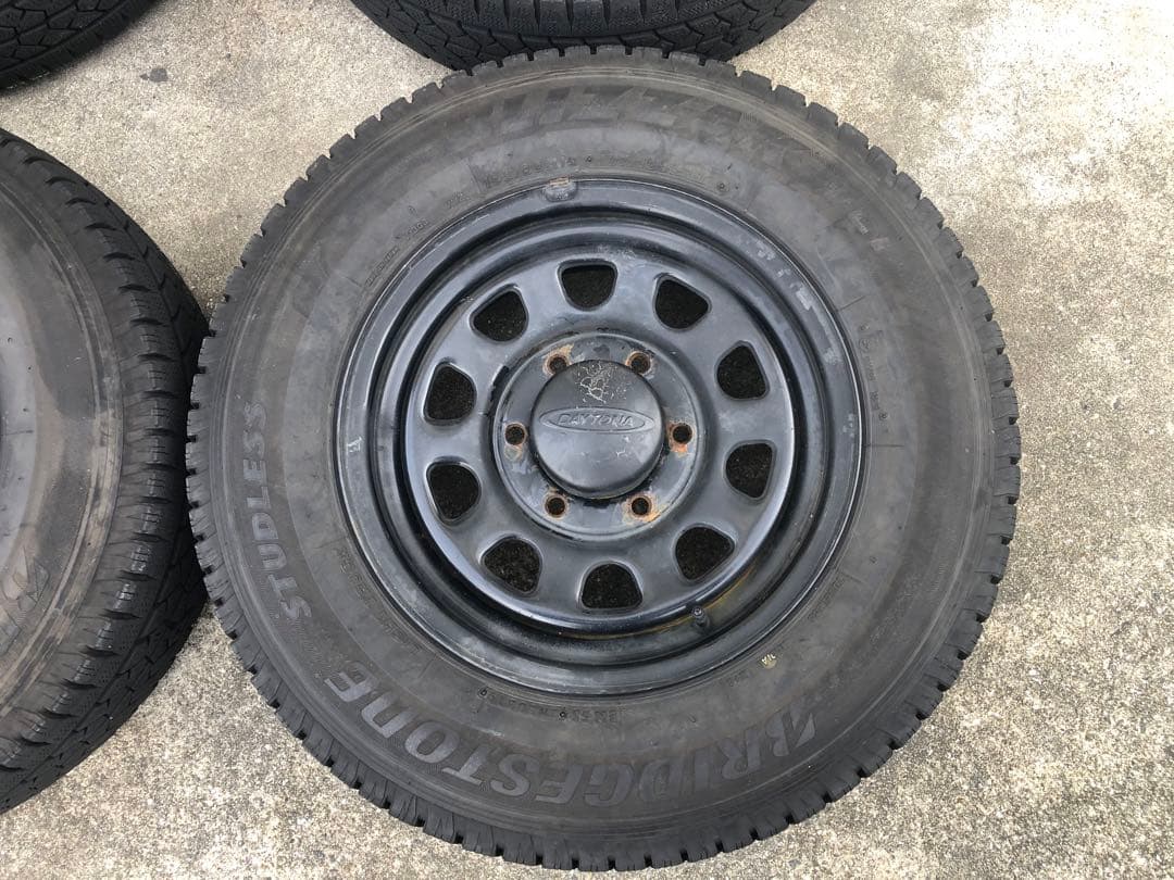 スタッドレスタイヤ 15インチ デイトナ DAYTONA ハイエース VL1