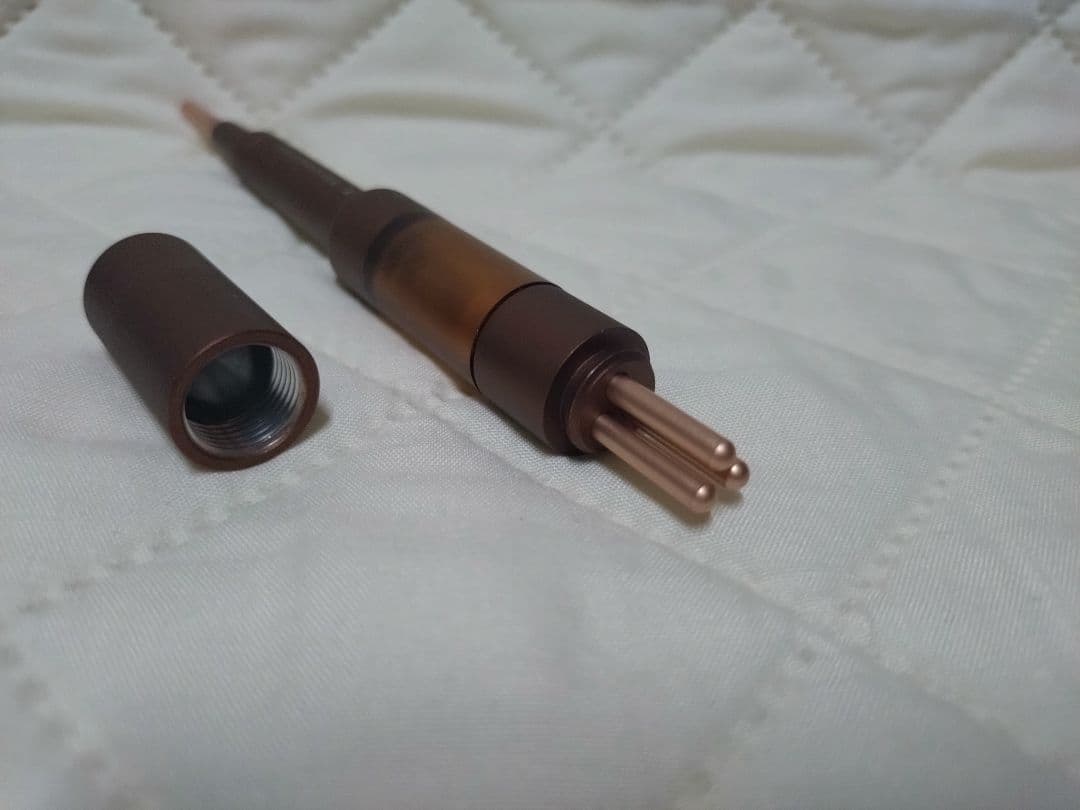 新品未使用！Face Pointer II ディープレッド 美顔器