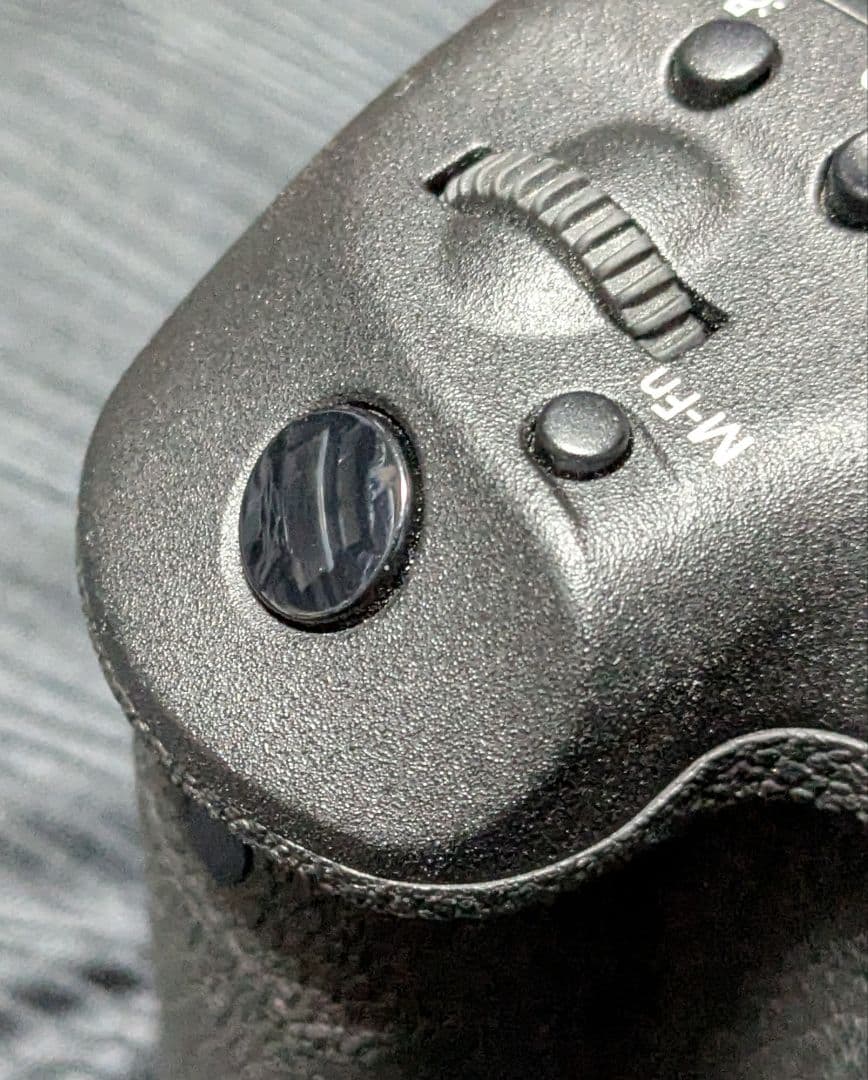 Canon EOS 7D Mark II 本体と付属品