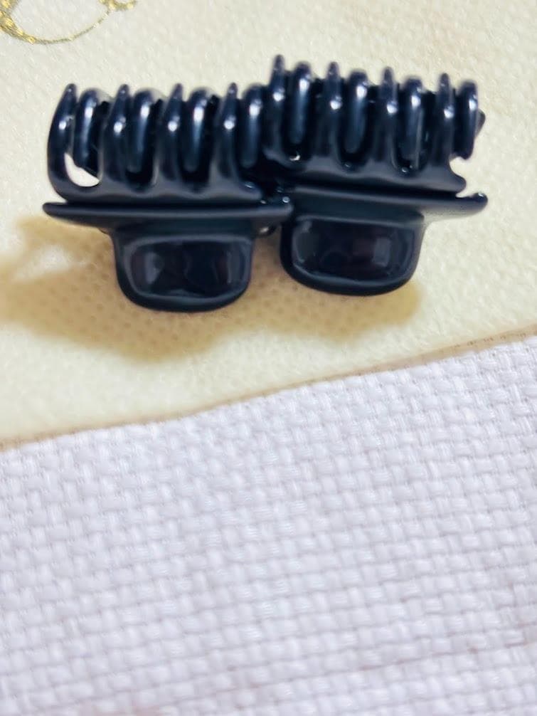 mayu　美品1個　acca アッカ 黒　クリップ