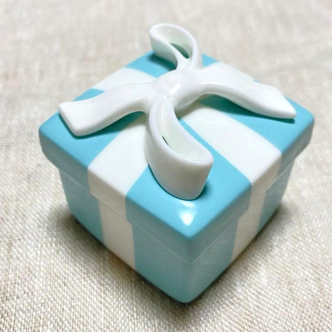 【新品未使用】正規品★ティファニー ミニ ブルー ボウ ボックス 小物入れ陶器