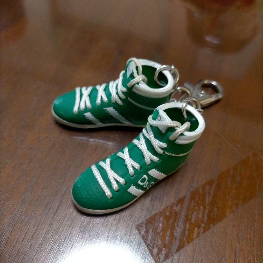【非売品】D&G スニーカー型キーホルダー 緑