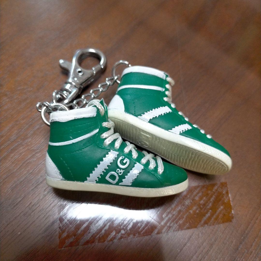 【非売品】D&G スニーカー型キーホルダー 緑