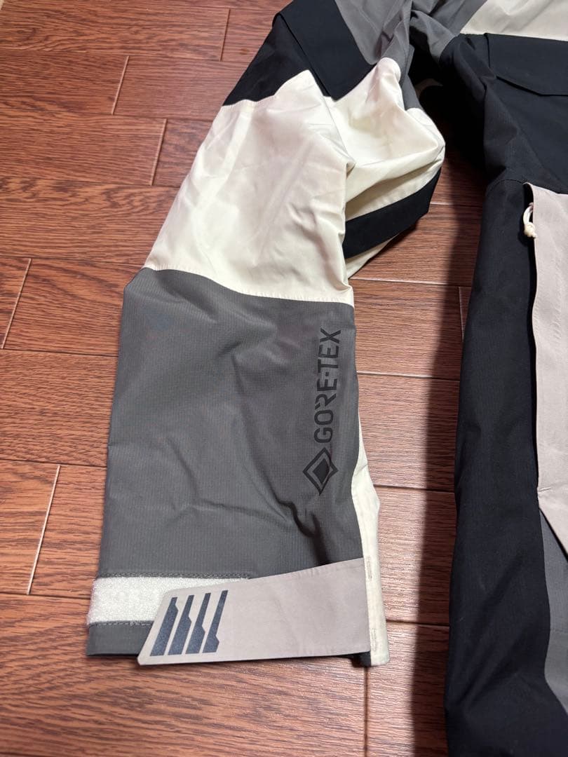 BURTON [ak] GORE-TEXANORAK JACKET バートン