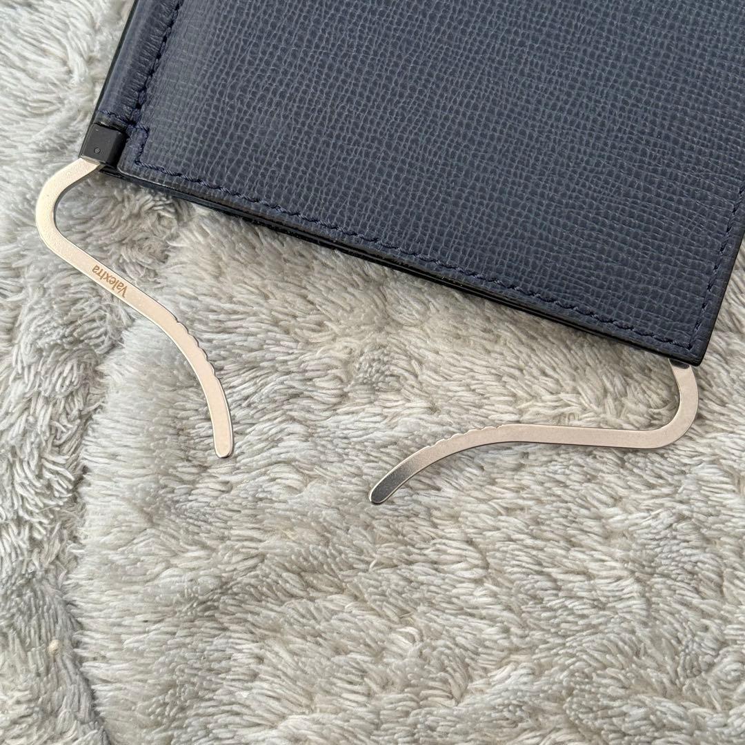 ⭐️新品未使用⭐️　ヴァレクストラ　マネークリップ　二つ折り財布　レザー　ネイビー