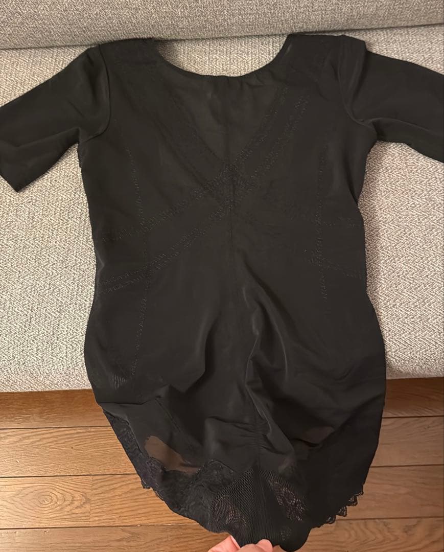 グラントイーワンズ ボディスーツ 95ララ 袖付き ボディスーツ(補正下着)