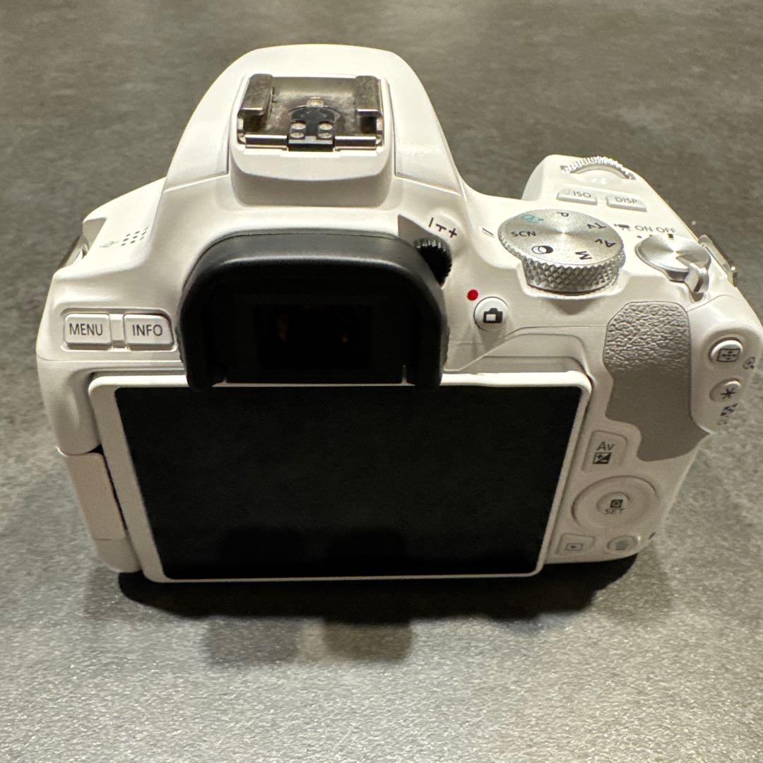 ◆希少!!ホワイトボディー◆Canon EOS Kiss X10