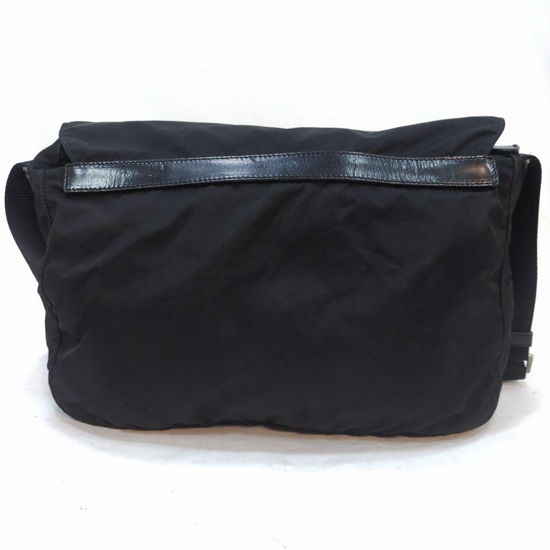 プラダ メッセンジャーバッグ レザー×ナイロン 三角ロゴ ベルト 黒