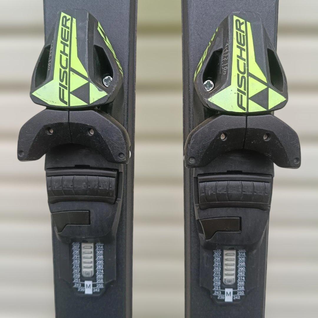 FISCHERフィッシャー RC4 THE CURV 130 ジュニア用スキー板