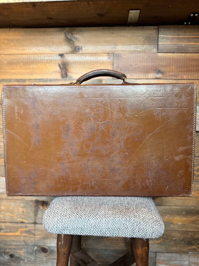 イギリス製　ビンテージトランク
