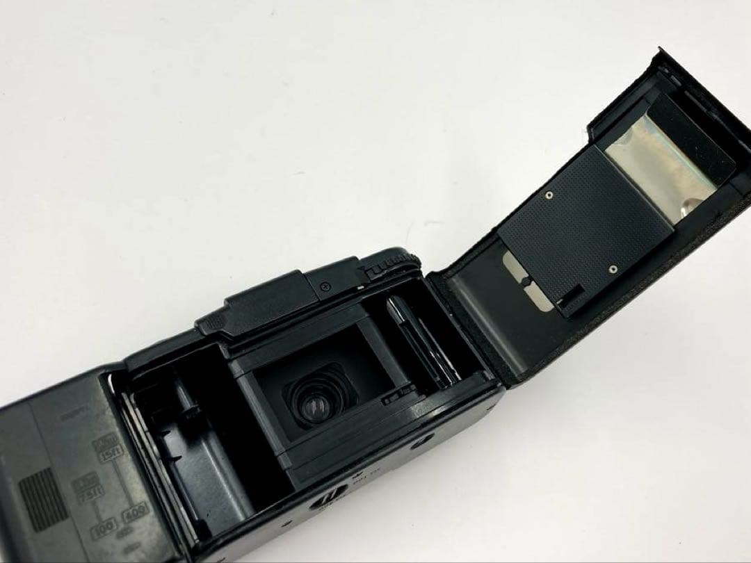 【完動品/返品保証】Olympus XA1 + A9M・フィルムカメラ