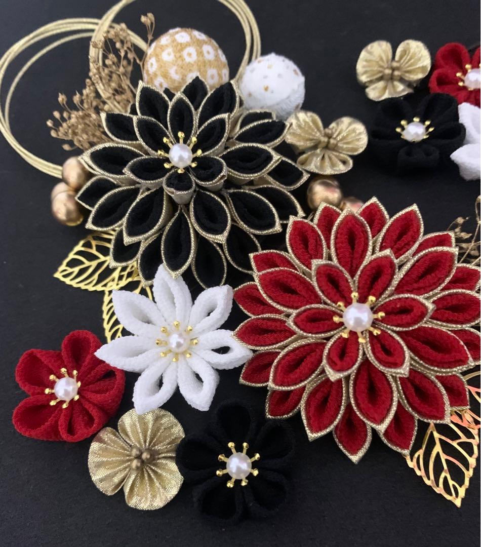 おひな　　つまみ細工　髪飾り　黒　赤　ゴールド