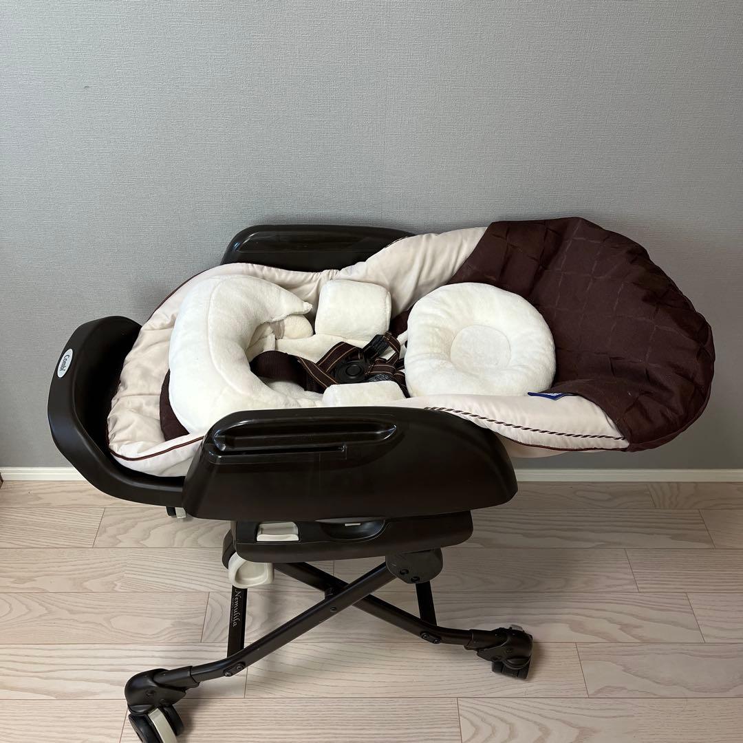 Combi ネムリラAT BEDi ハイローチェア