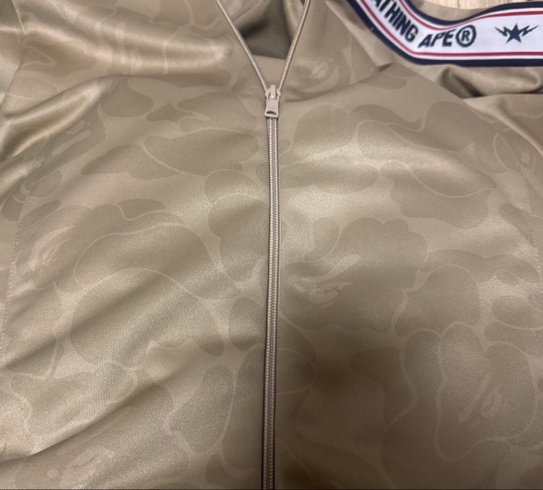 エイプ　ソリッドカモ・リラックスフィット・シャーク・フルジップ・フーディー