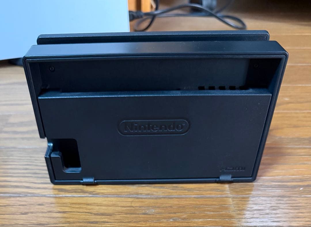 じ*ん様 Nintendo Switch ネオンレッド/ネオンブルー 本体