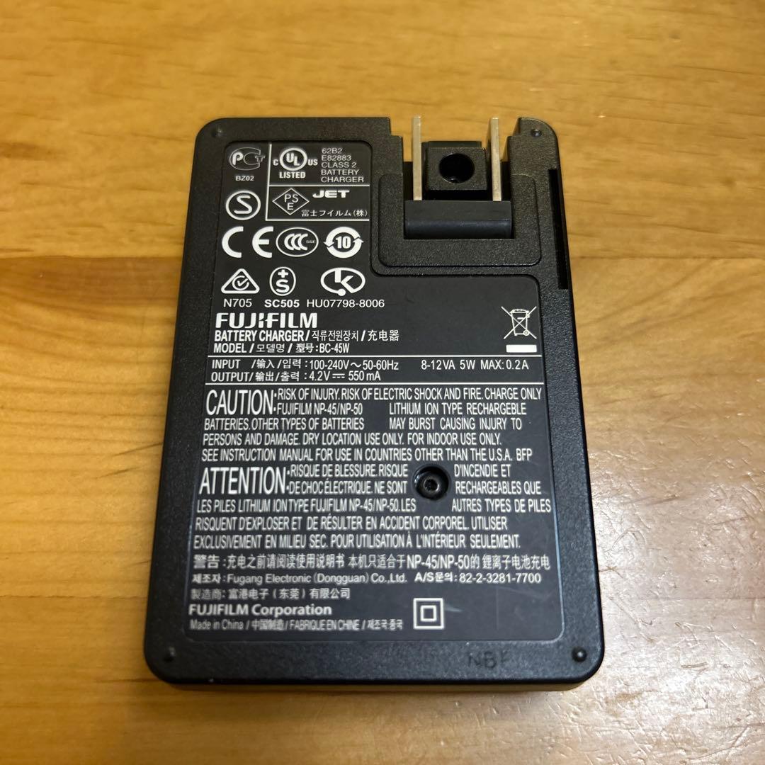 FUJIFILM FinePix Z33 WP ピンク