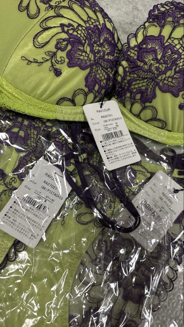 RAVIJOUR ファンフラワーブラショーツTバックセットE75 M