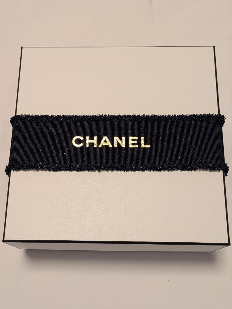 CHANEL クリスマスコフレ2025 アイシャドウ　マスカラセット　ポーチ