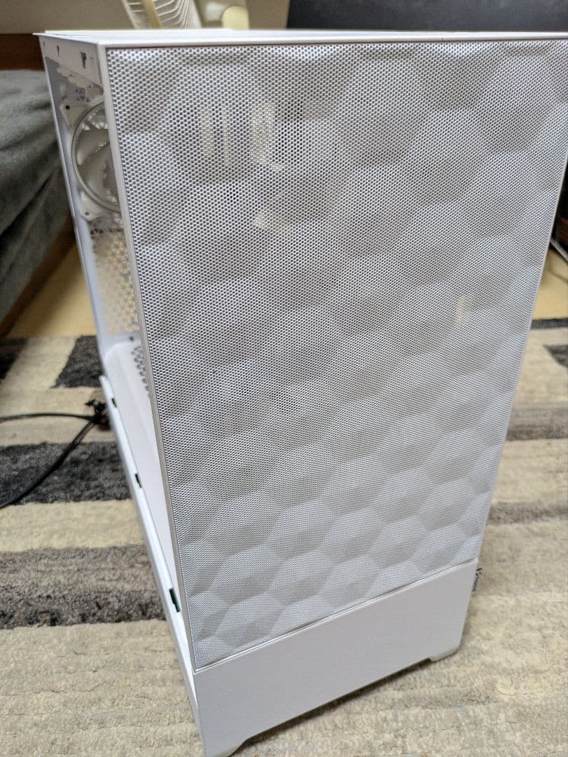 ホワイト PCケース＆1050W電源＆RGBファン