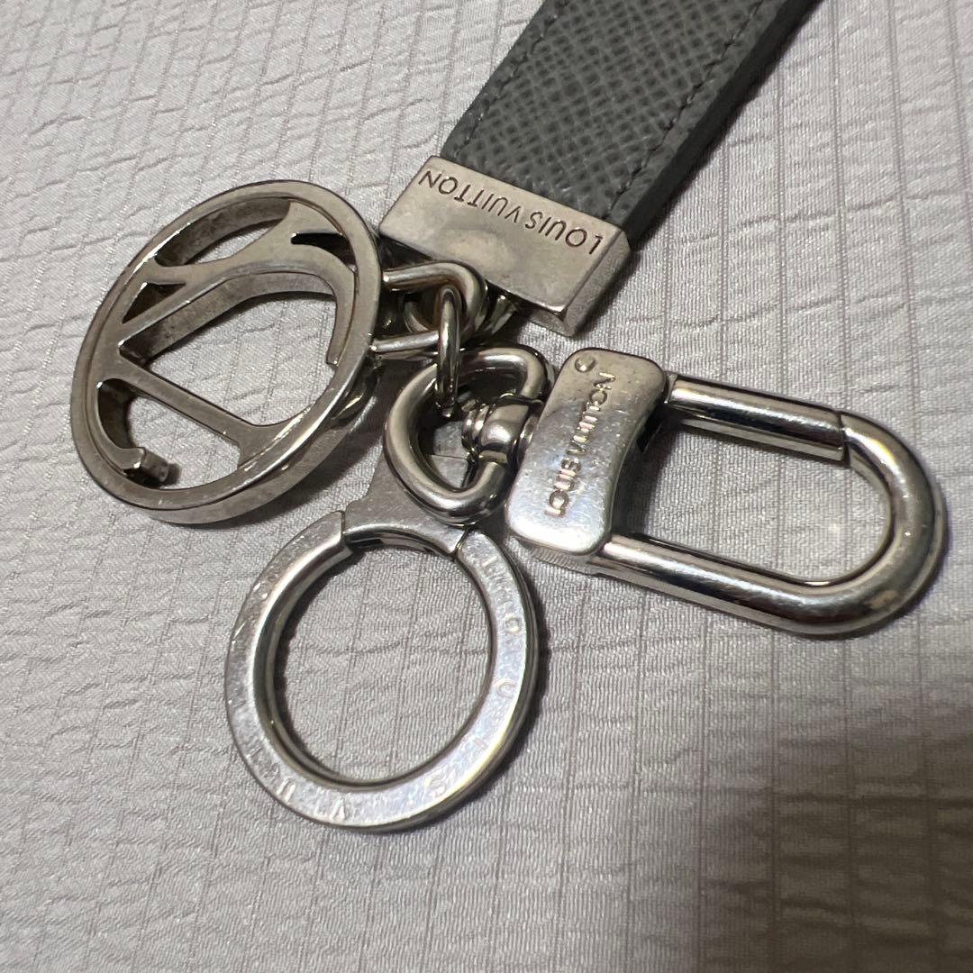 LOUIS VUITTON グレー レザー キーホルダー