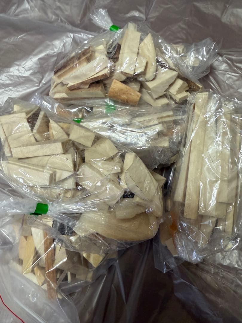 天然素材 白材 マンモス 重量2.05kg 加工用素材用 中古品 。