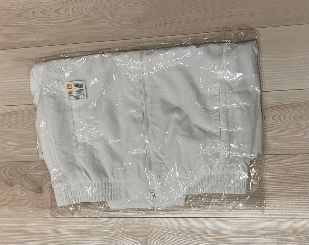 ドヨンYOURS MD ウィンドブレーカー　Mサイズ トレカ付き