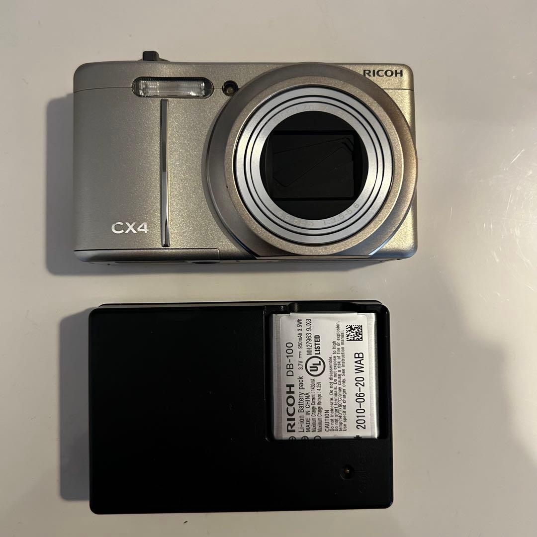 【美品】デジカメ/ RICOH CX4 シャンパンゴールド