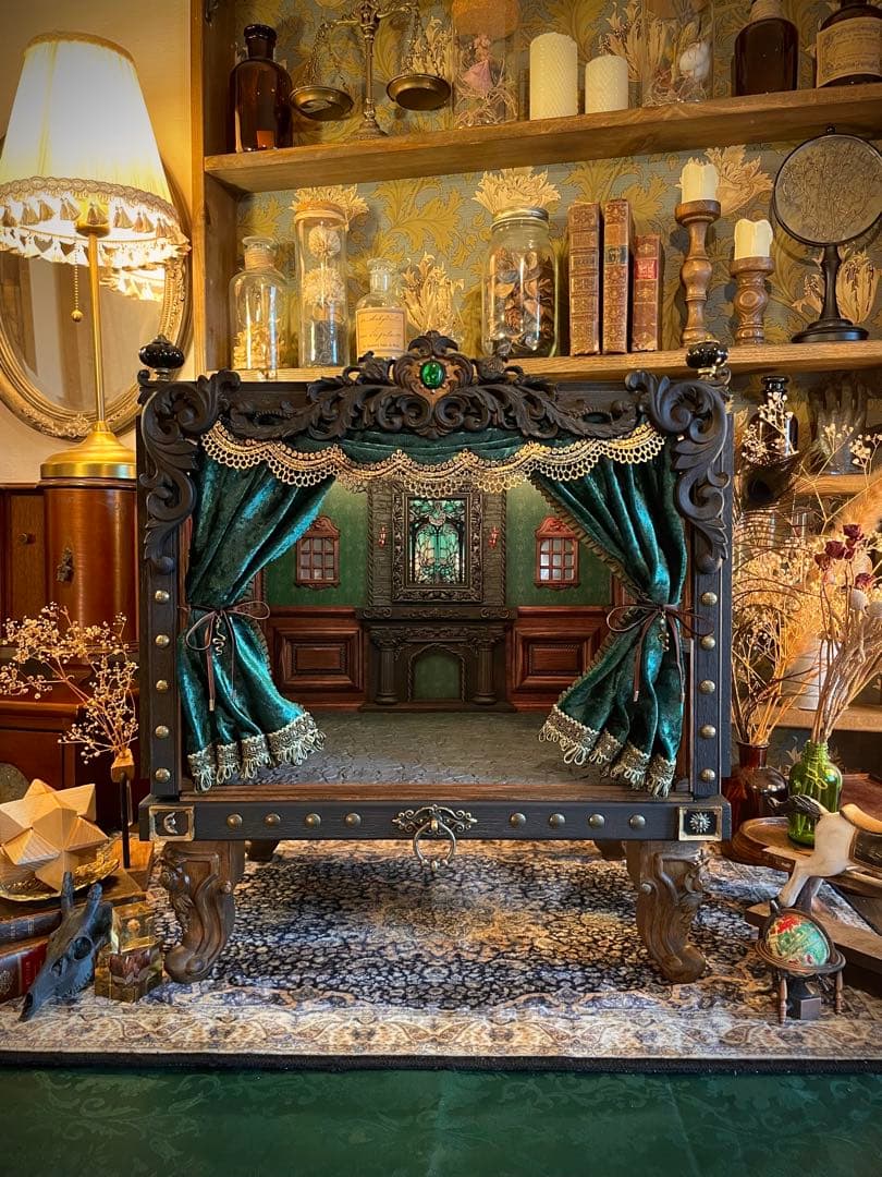 アンティページ　劇場型ドールハウス