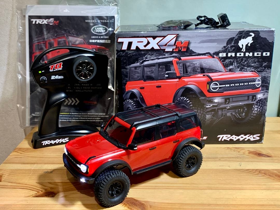 か*ざ様 【美品】トラクサス TRAXXAS フォード ブロンコ 赤 TRX4M