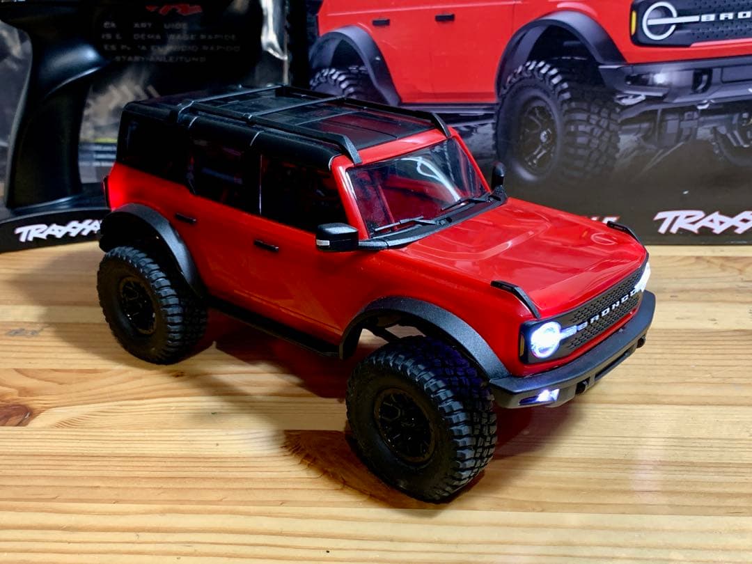 か*ざ様 【美品】トラクサス TRAXXAS フォード ブロンコ 赤 TRX4M