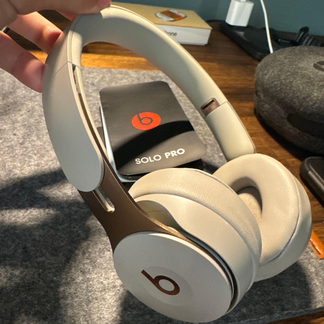 ヘッドホン Beats solo pro