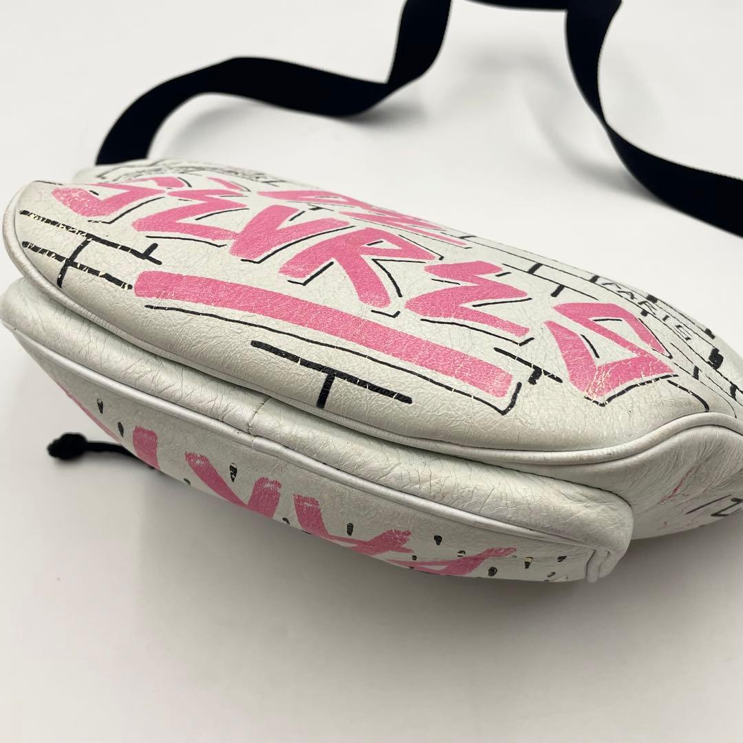 バレンシアガ グラフィティ RUE DE SÈVRESベルトバッグ クロスボディ