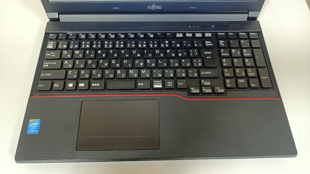 ノートパソコンFUJITSU第四世代Core i3 SSD128G メモリ8G
