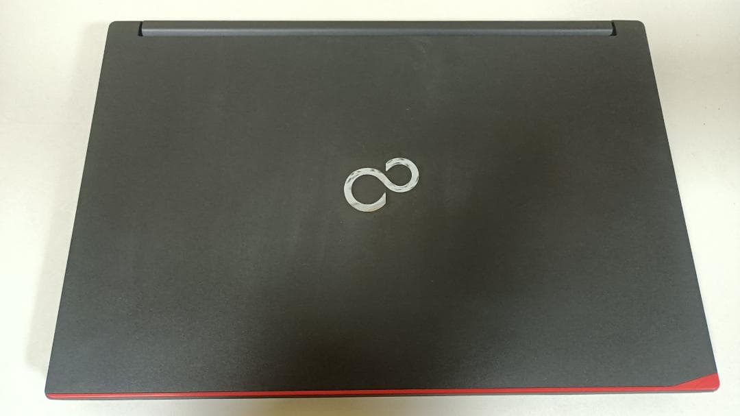 ノートパソコンFUJITSU第四世代Core i3 SSD128G メモリ8G