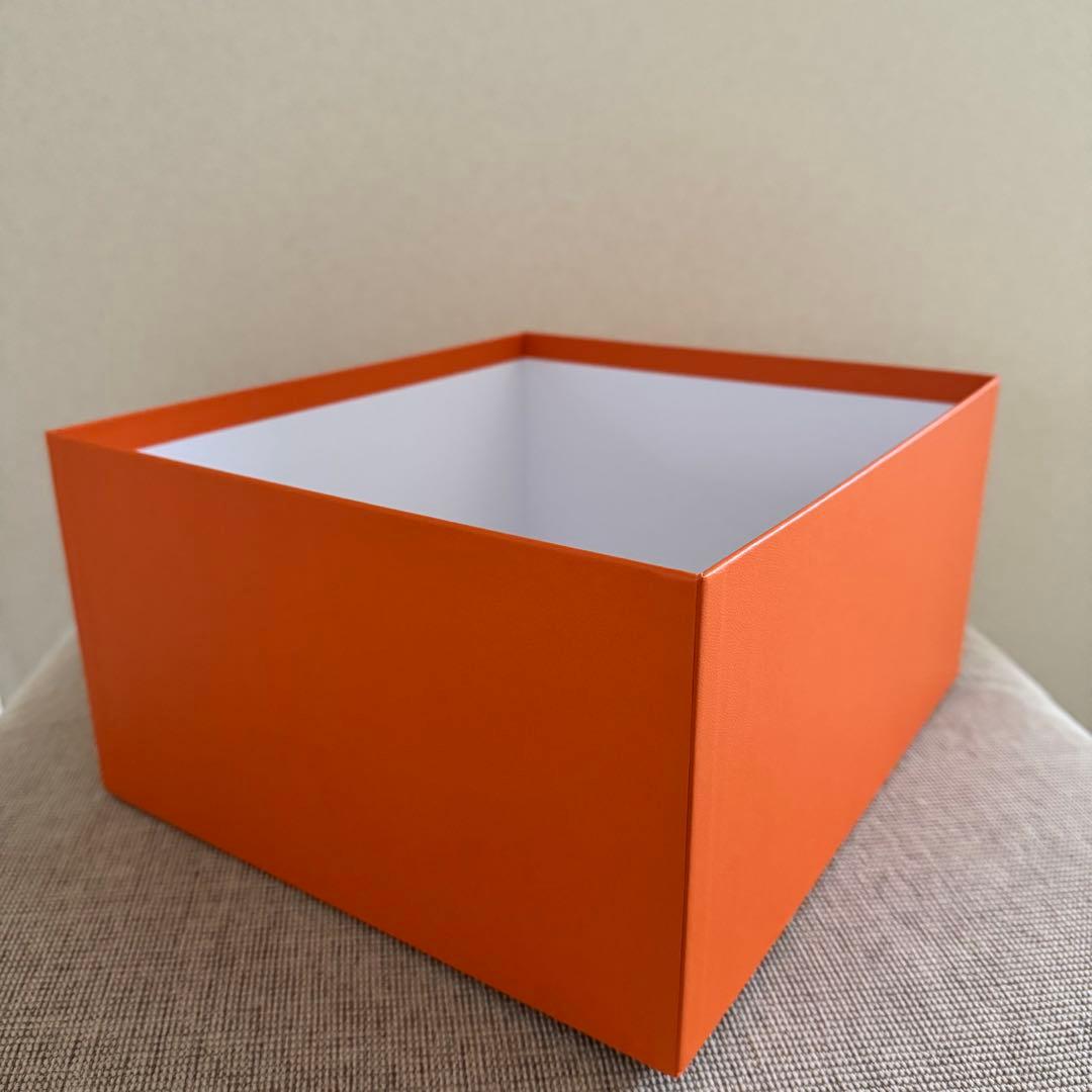 HERMES ギフトボックス とピコタン保存袋