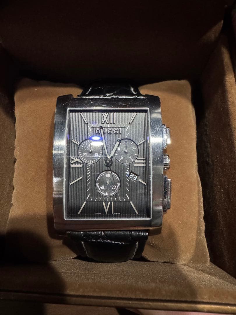 GUCCI スクエア型 クロノグラフ 腕時計