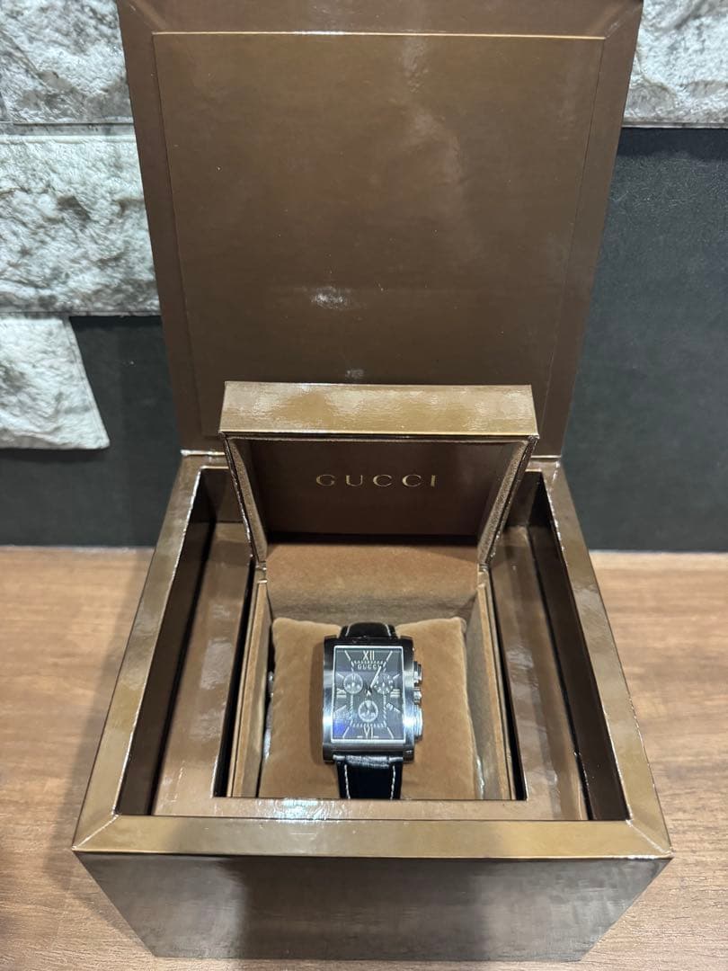 GUCCI スクエア型 クロノグラフ 腕時計
