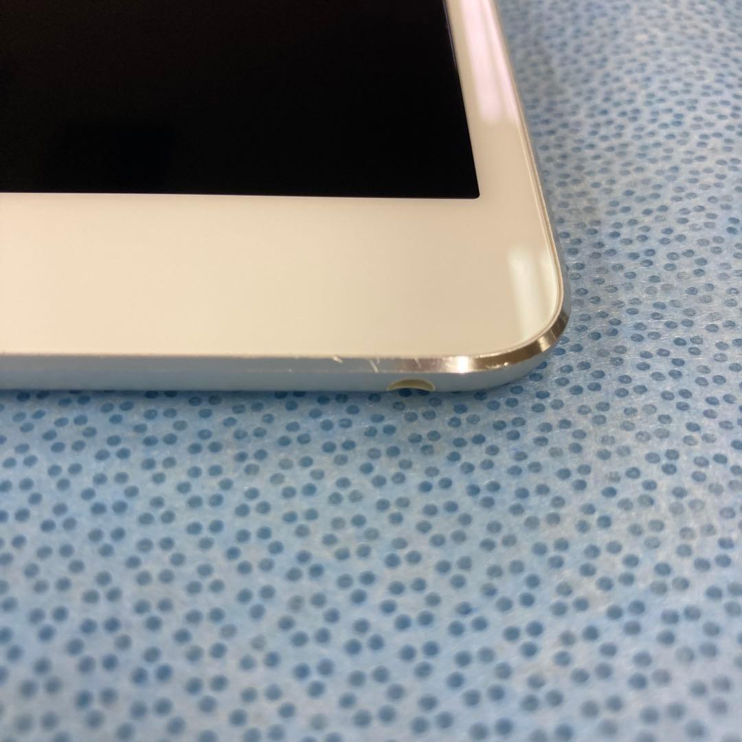 iPad mini 4 128GB Wi-Fiモデル シルバー 第4世代