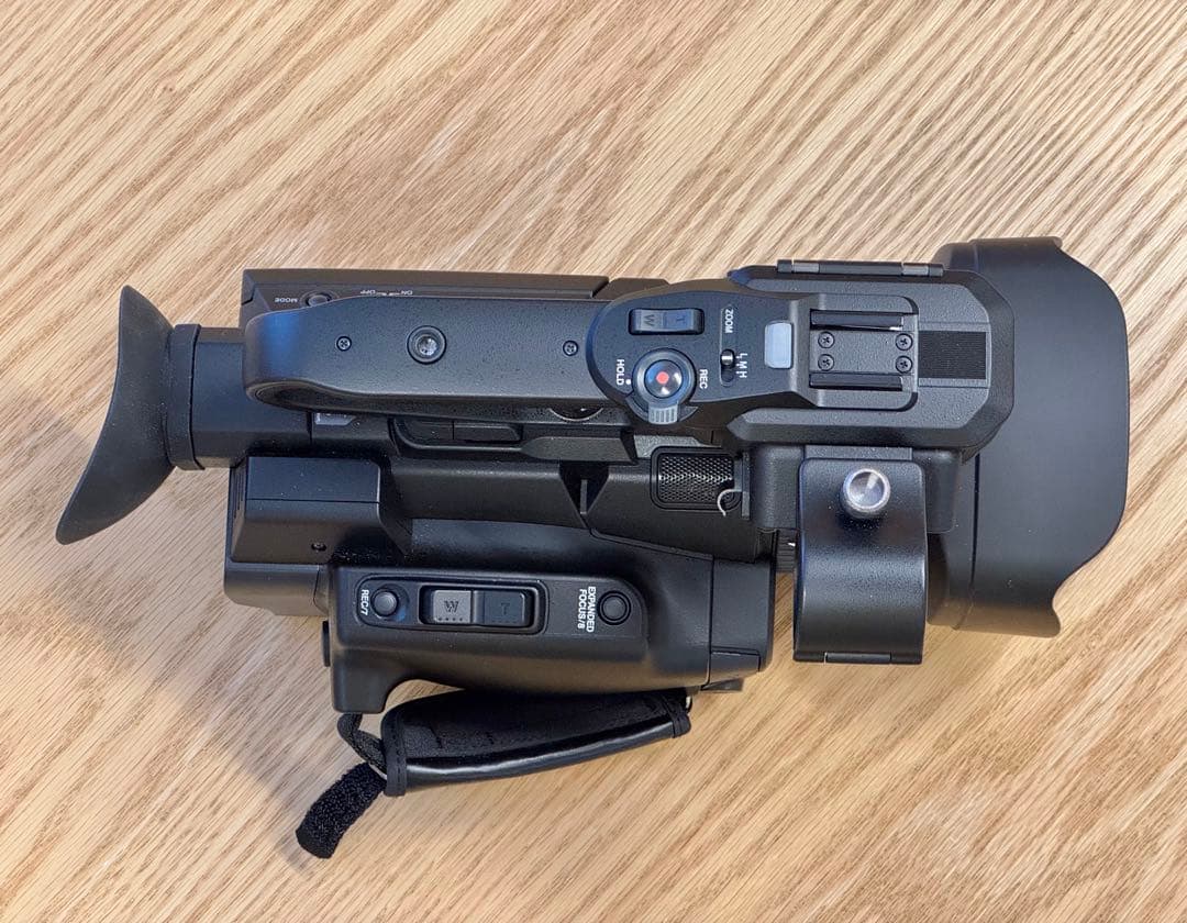 JVC 4Kビデオカメラ ケース付き　GY-HM175