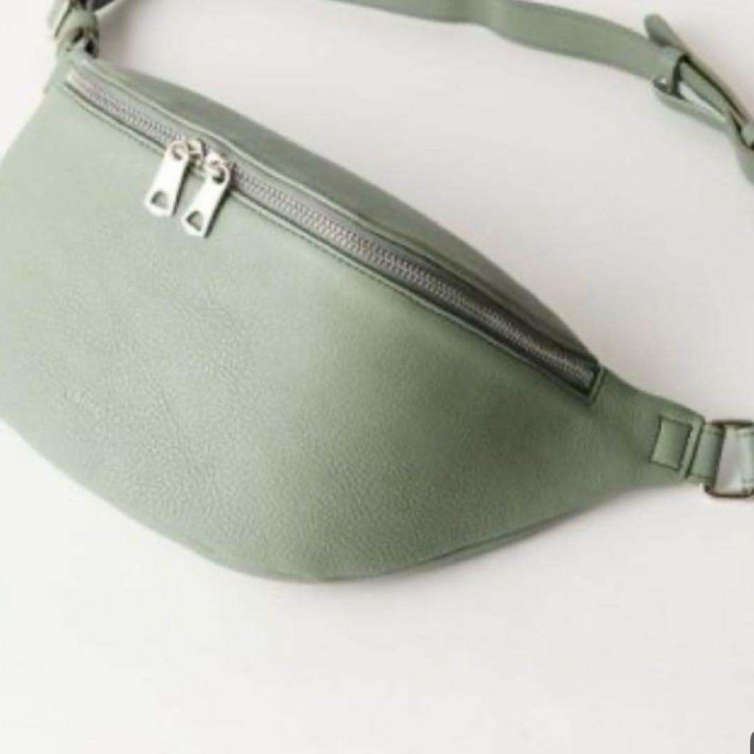 ch!iiibag BEAUTY&YOUTH別注ボディバッグ　グリーン