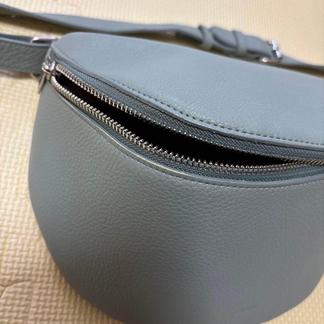 ch!iiibag BEAUTY&YOUTH別注ボディバッグ　グリーン