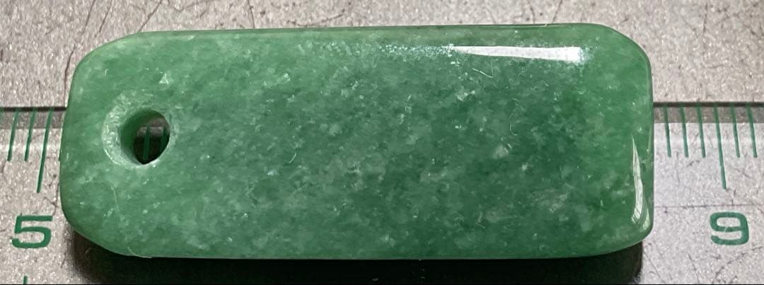 緑色　金山谷産　糸魚川翡翠7g ヒスイ　ひすい