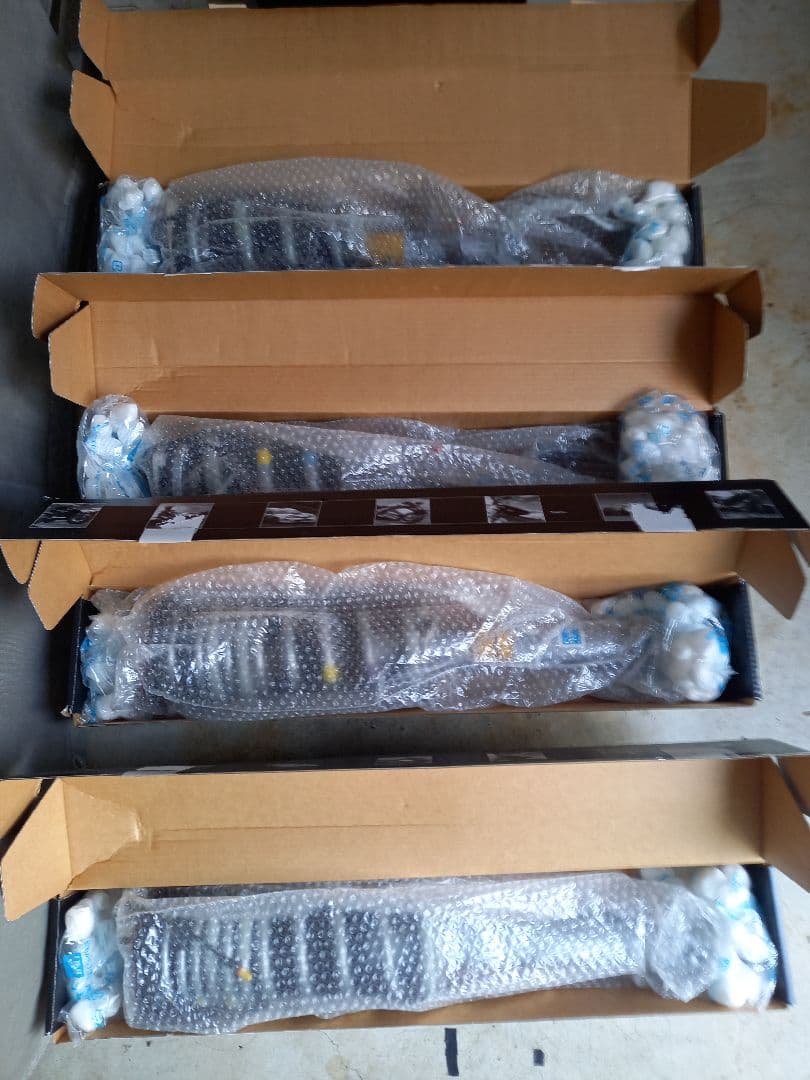 ニッサンGTR ニスモ 2017年式 　　　　新車外し 純正サスペンション