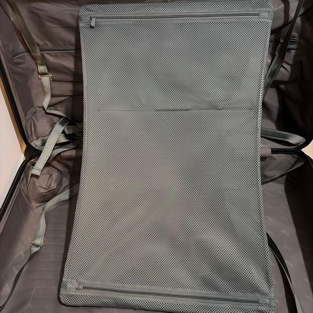 リモワ（TSAロック） 4輪 サルサ 871.77 ブラック 82cm/111L